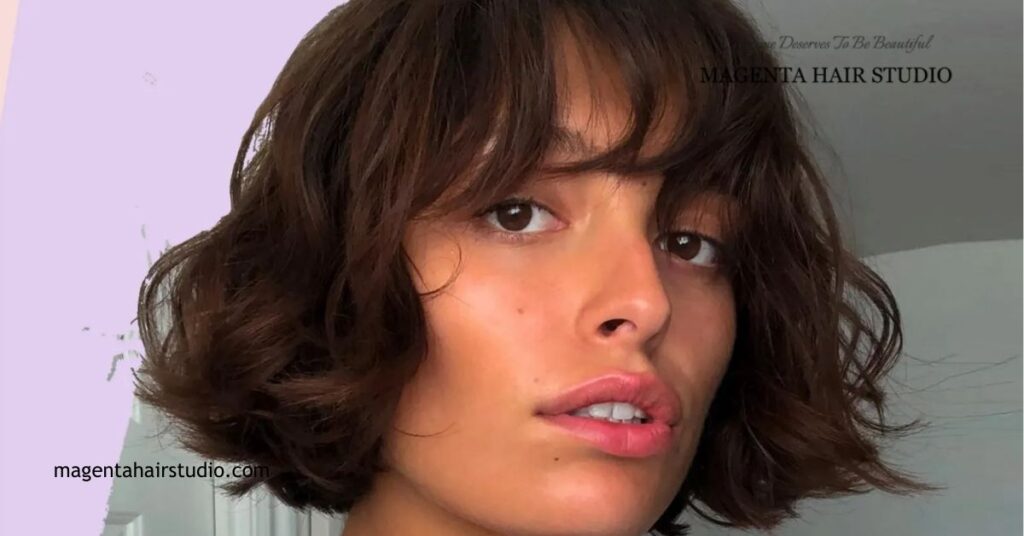 The Ultimate French Bob Guide: Styles, History & Maintenance Tips 2 Defining the Key Features of the French Bob